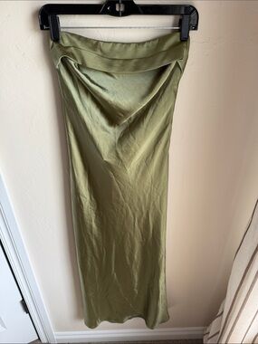 Realtix Satin Silk Backless Tube Tops Maxi Dress